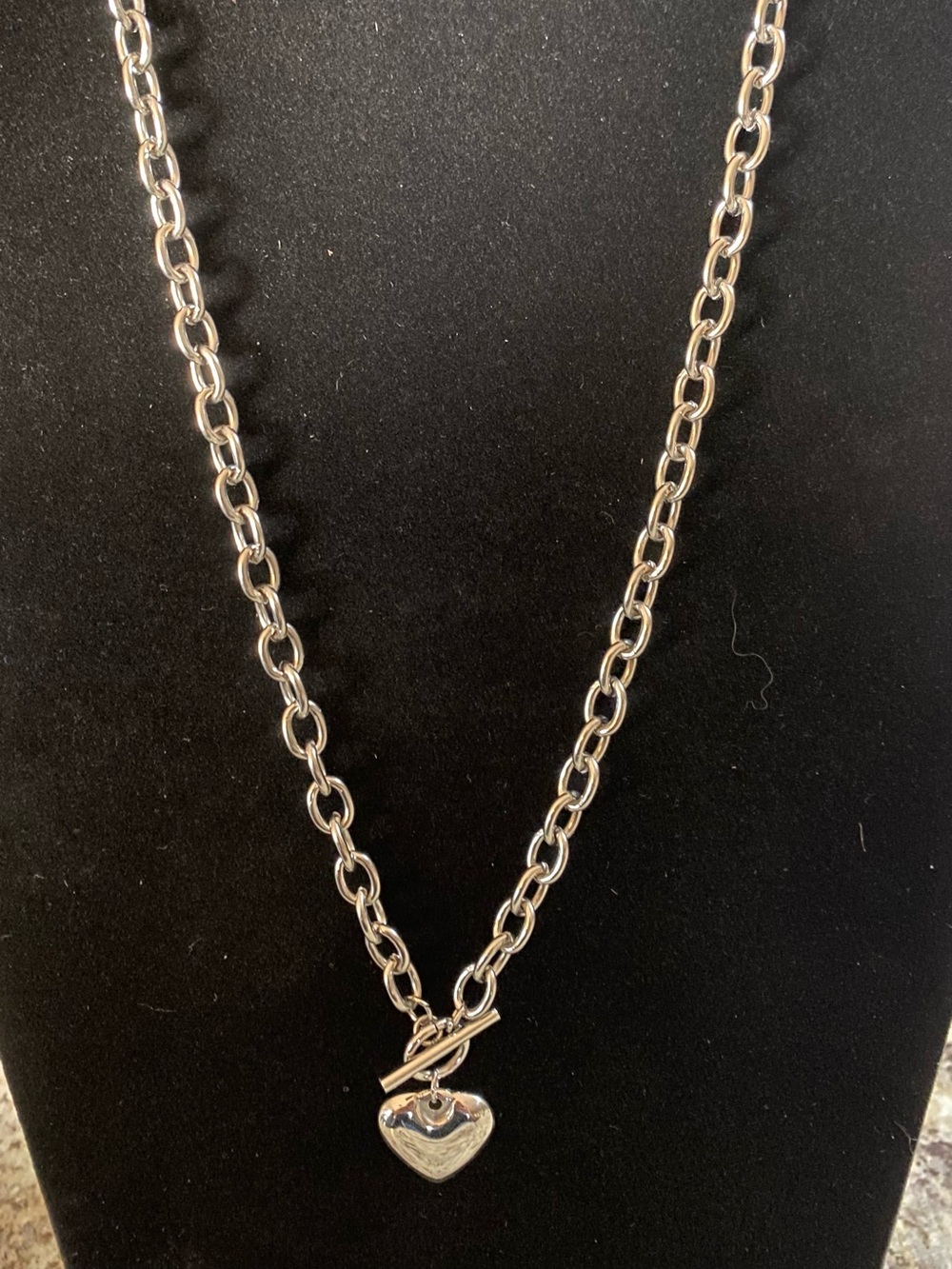 Stainless Steel Heart Toggle Chain Necklace - Women Jewelry - Picture 4 of 5